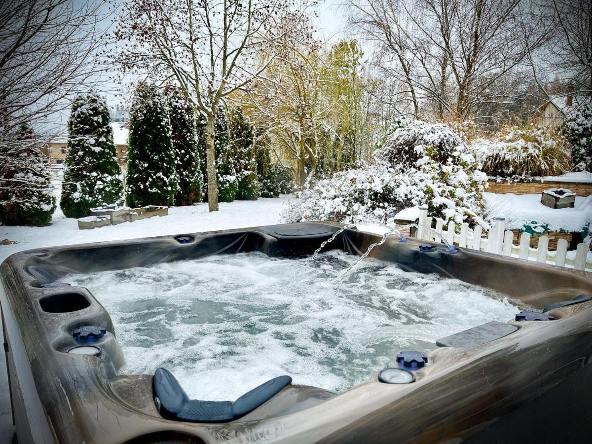 Villa 200m2 avec PISCINE chauffée&SPA&sauna&kota-grill Laval-sur-Vologne Exterior foto