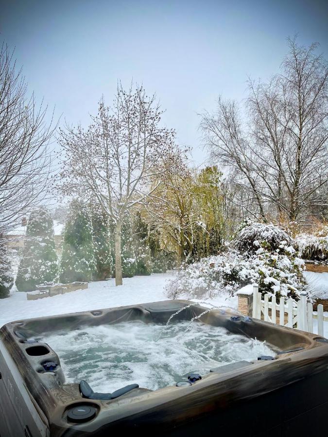 Villa 200m2 avec PISCINE chauffée&SPA&sauna&kota-grill Laval-sur-Vologne Exterior foto